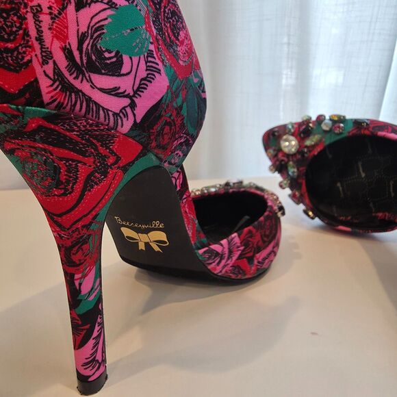 Betsey Johnson Tahini D'Orsay Pumps. Sz 7. Floral Embellished Punk Coquette - Picture 6 of 8